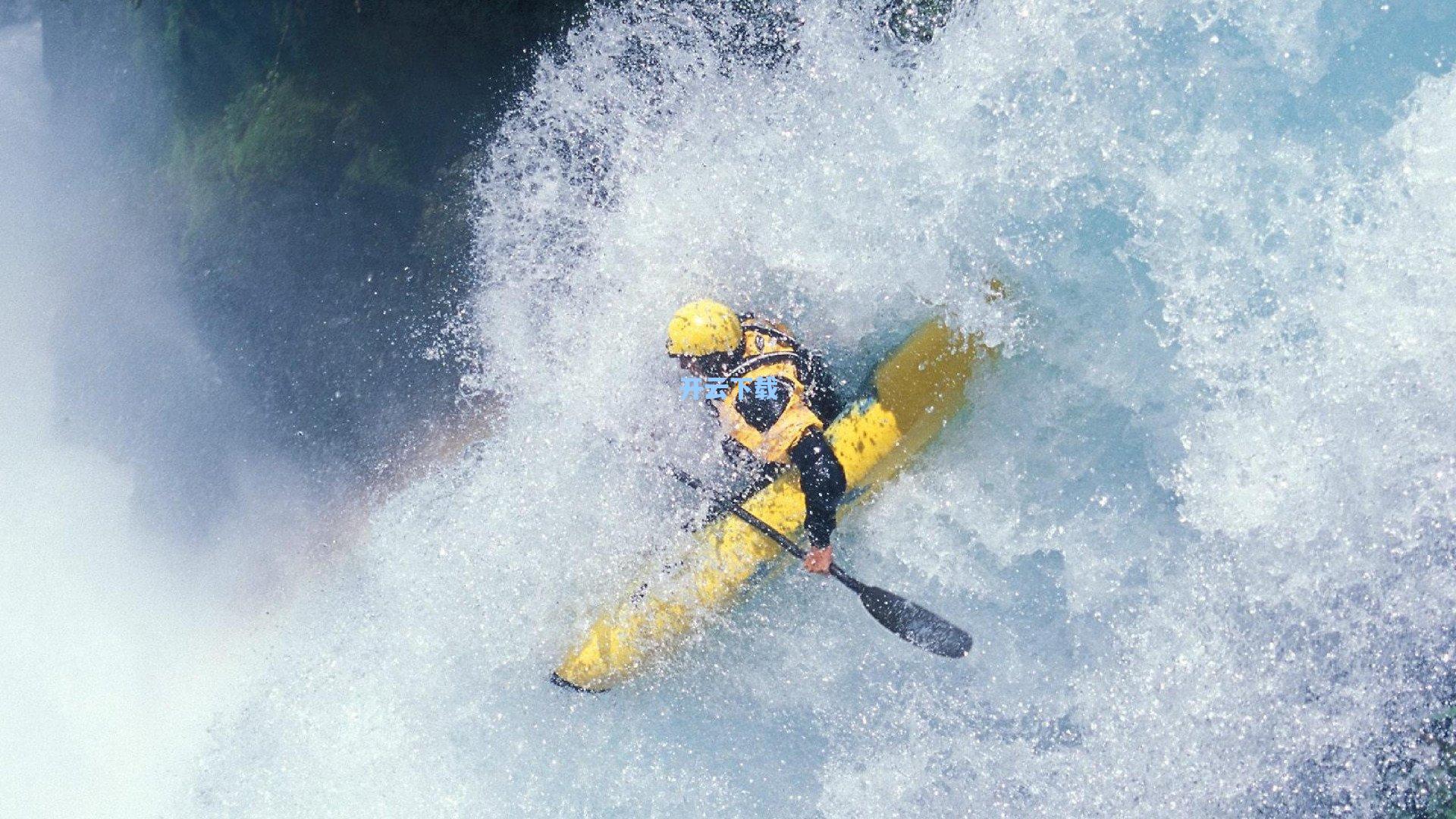 体育早报，绿茵场上的永恒致敬—当哨声为英雄与生命静默